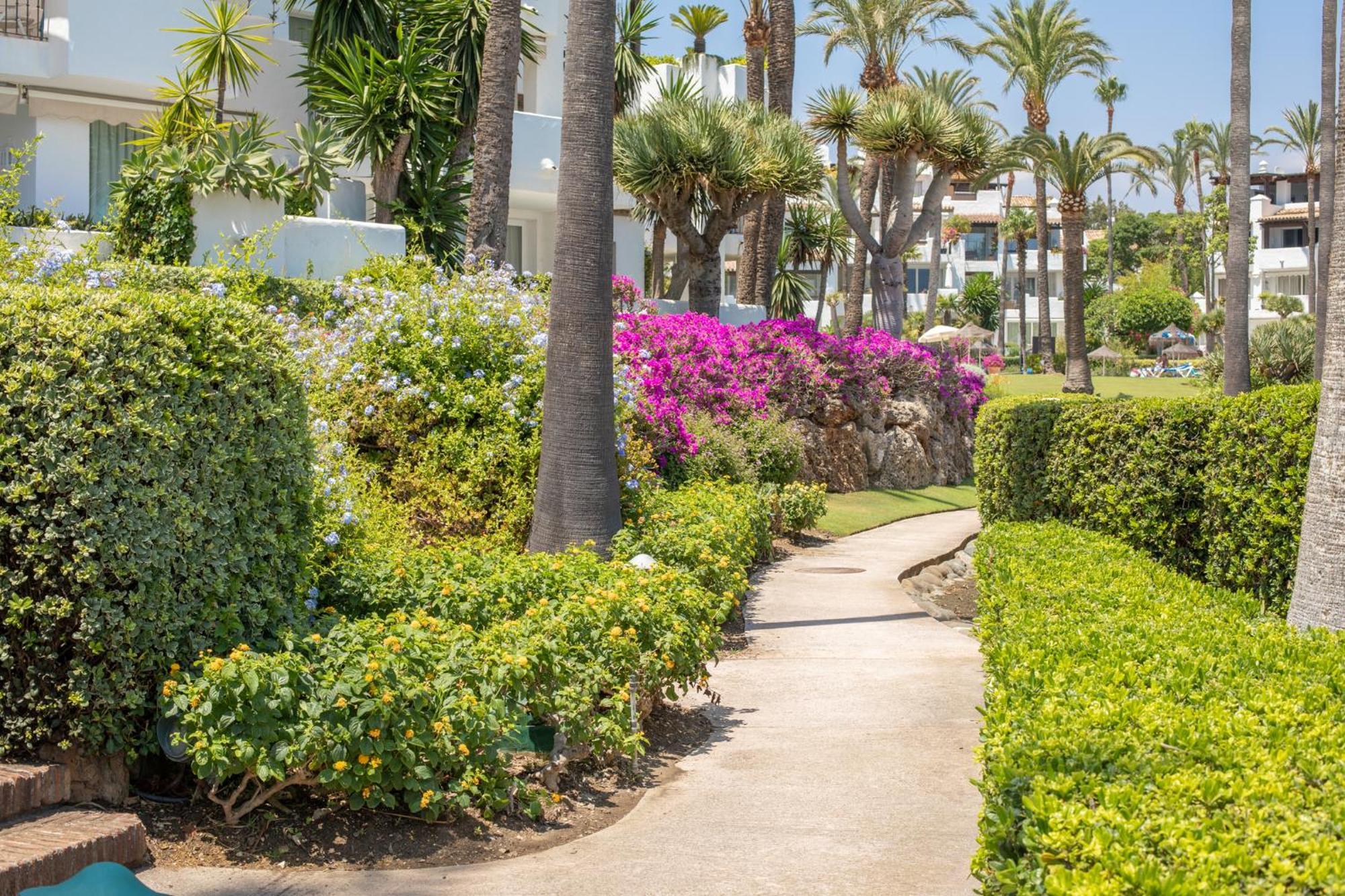 Hanami Alcazaba Beach Front Sea View Estepona Exterior foto
